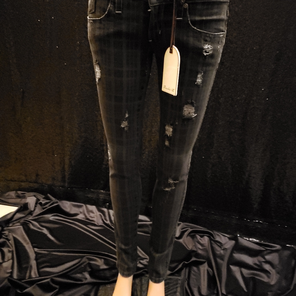 Frankie B NWT Plaid Skinny Pant - Size 26